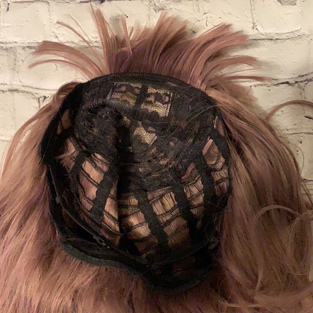Synthetic wig - Picture 5 of 5